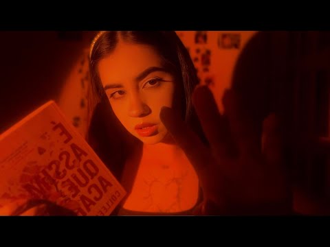 ASMR LENDO PARA VOCÊ DORMIR 💤 