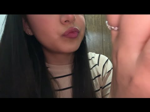 ASMR CASEIRINHO - Tappings em objetos e tela + sussurros + sons de boca 👄 