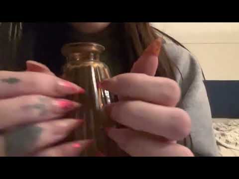 Fast and aggressive tapping scratching on textured glass (with some mouth sounds) (lofi asmr)
