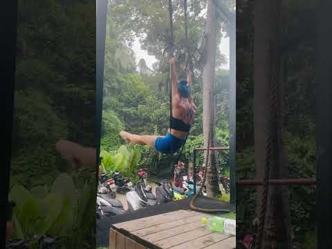 My Playground 🩵🌿🌴 #healthylifestyle #calisthenics #fitnessmotivation #strongwomen #selflove