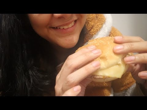 ASMR comiendo hamburguesa y hablando de Breaking Bad