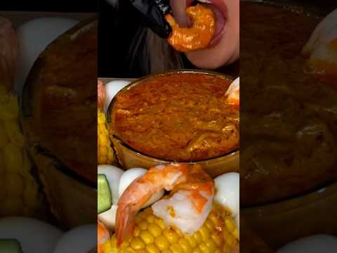 Huge seafood boil #shorts #asmr  #foodie #seafoodboil