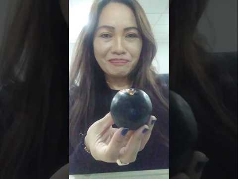 HOW TO EAT JUICY PLUM#food #eatingshow #shortsfeed #mukbang #everyone #funny #viral #viralvideo