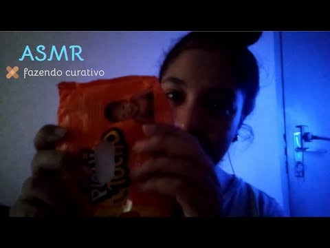 ASMR Você caiu, eu vou limpar e fazer seu curativo (sons de lenço umedecido)