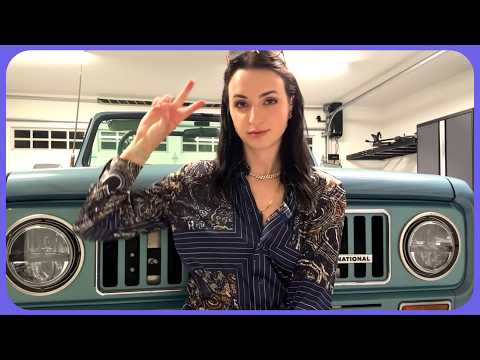 3 Minute ASMR | I found a classic car to do ASMR with!