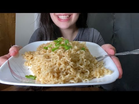 GARLIC RAMEN NOODLE ASMR *EXTREME EATING SOUNDS*