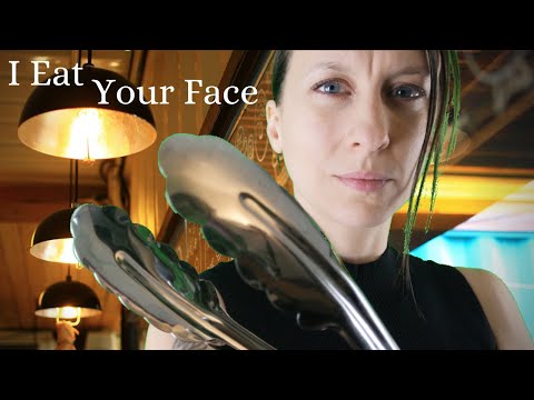 ASMR I EAT YOU, with restaurant ambiance. I Eat Your Face #6 Je mange ton visage au restaurant.