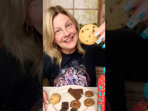 Trying our Snack Plate!! 😍🌺🍫 #asmr #triggersforsleep #snackplate ✨