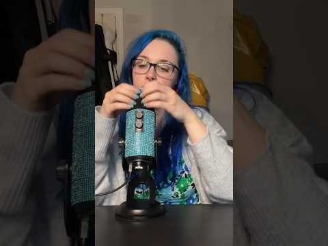 ASMR MIC SCRATCHING 😍 #asmr #micscratching #asmrmicscratching #shorts