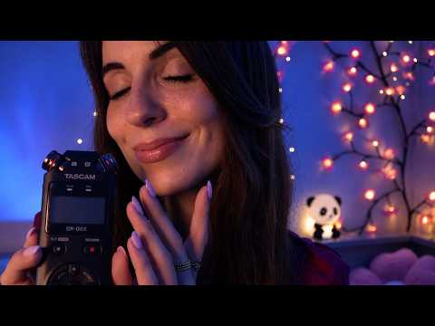 ASMR - Closeup whispers ☁️ Des chuchotements très proches de tes oreilles + Hand movements 💗 (pluie)
