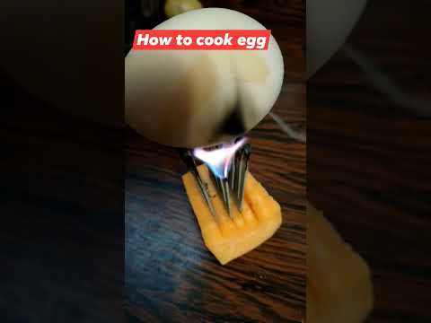 HOW TO COOK EGG#amazingfacts #eggshorts #eggrecipe #boiledegg #viralshorts #viralvideo #fireworks