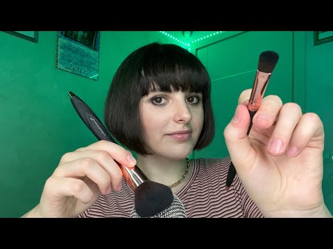 ASMR CHILL😴 Whispers & Mic Brushing (+ gum chewing)