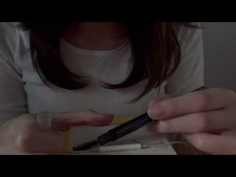 [ASMR] 이어폰에 화장해주기 |Doing your makeup