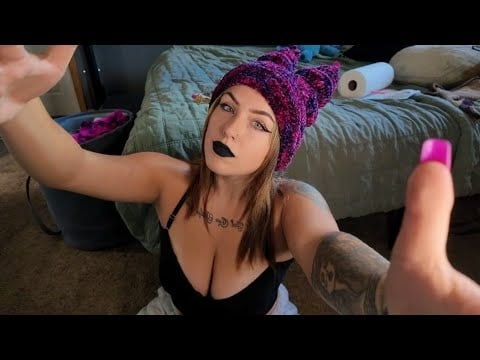asmr- emo lady gives you a scalp massage 💖💅🏼 