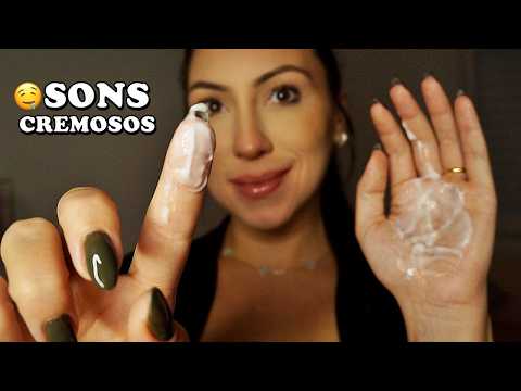 ASMR SONS DE CREME NAS MÃOS (sussurros, toque na lente, sons de boca)