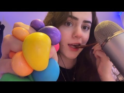 asmr pero las cosquillas son inevitables. 