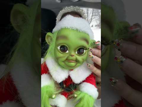Baby Grinch ASMR 💚 #asmr #softspokenasmr #bestlifebybrooke #grinch #tappingasmr #nails #tingles