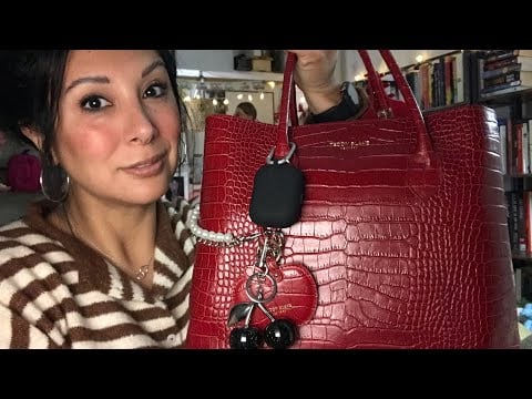 What’s in my #teddyblake bag- Hint it’s Everything | ASMR | Autumn WIMB 