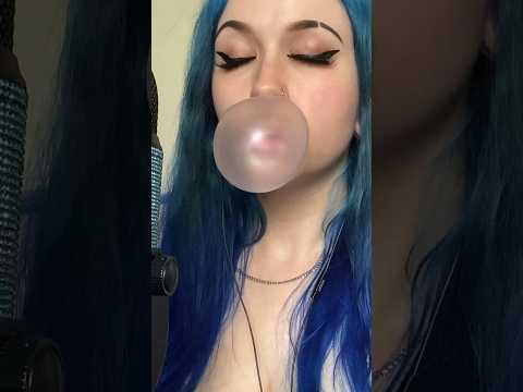 big bubbles 😍 #asmr #bubblegum #bubbleblowing #asmrbubblegum #asmrbubbles #asmrchewing