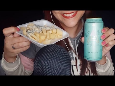 ASMR COMIENDO PICADA DE QUESOS Y CERVEZA | STORY TIME - MI PRIMERA CITA DE INTERNET| ASMR EN ESPAÑOL