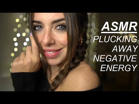 ASMR ENG| ✨PLUCKING AWAY NEGATIVE ENERGY & POSITIVE AFFIRMATIONS✨ENG/ITA SUB