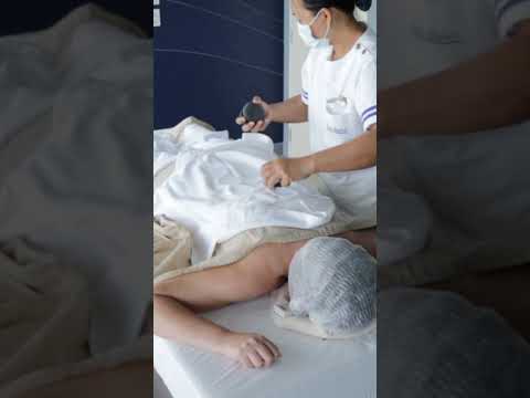 ASMR - Masaje con piedras calientes en espalda