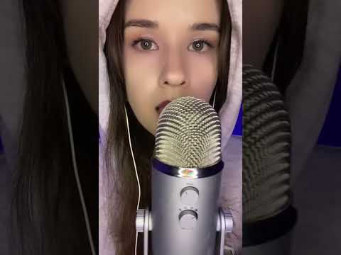 ASMR Licking mic👅