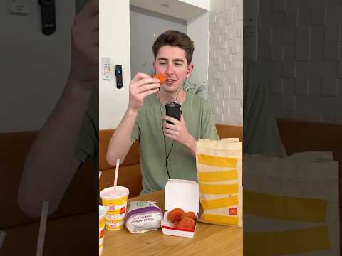 Trying McDonalds in Japan #asmr #mukbang