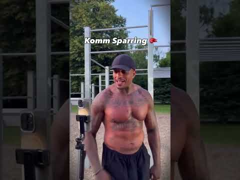 KOMM SPARRING KOMM SPARRING - Coach Aaron