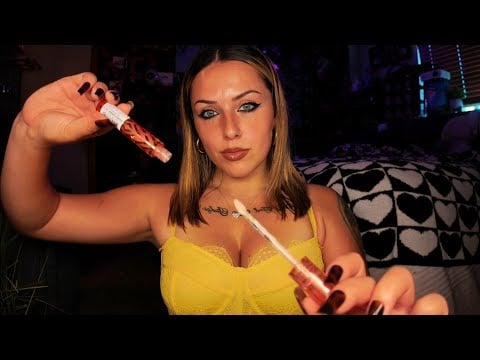asmr- putting makeup on you ❤️ tapping & visual triggers ❤️ 