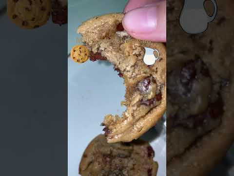#asmr #food #milkandcookies #mukbang #eatingsounds #eating #cookiesandmilk