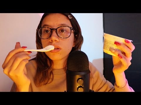 ASMR comiendo yogurt y platicando
