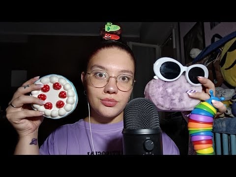 EMOJI CHALLENGE (Tapping, Scratching, Lipgloss & more)😴💜 | ASMR ITA