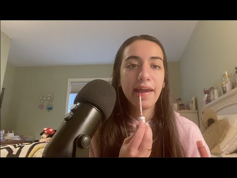 ASMR - LIP GLOSS PLUMPING & MOUTH SOUNDS