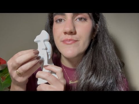 ASMR caseirinho - sons de boca, tapping na mesa, sons de mãos….