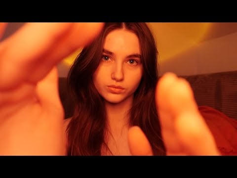 ASMR | Attention personnelle pour t’endormir ( hand mouvement, massage…) 