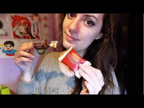 ♡ ASMR español ♡ Susurros+ COMIENDO DULCES ITALIANOS! (crinckle sound, eating sound)