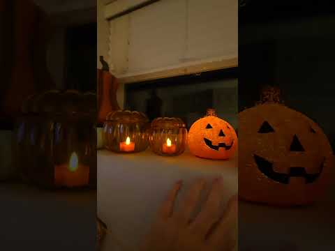 ASMR Halloween 🎃 Tapping Scratching