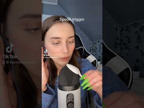 I can never do this trigger lol #asmr #spoontrigger #asmrshorts