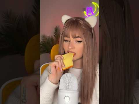 Rate this slice of bread from 1 to 10 🍞 #asmr