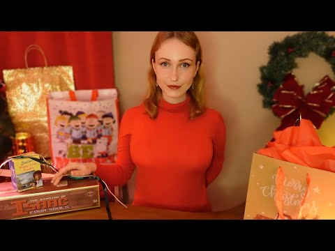 ASMR Gift Wrapping 🎁🎄 Christmas Check Out Girl Role-play 🎁🎄 (Soft spoken, Crinkles)