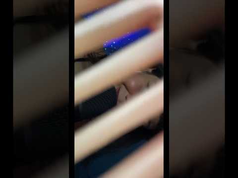 ASMR Atenção Pessoal 😴 Sussurros & Hand Movements #asmr #shorts