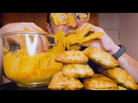 CHEESE SAUCE HOT POCKET FEAST ! * ASMR MUKBANG NO TALKING * NOMNOMSAMMIEBOY