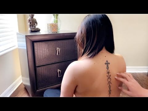 ASMR - Back Tickling / Back Tracing