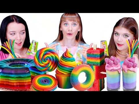 ASMR Gummy Candy Race: Straws, Frogs, and Rainbow Delights!