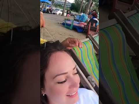 Masaje a cuatro manos en la playa | Amazing 4 hand beach #massage | #shorts #massagetherapy #asmr