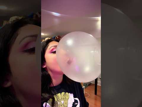 BUBBLE GUM ASMR | blowing big bubble gum sounds #asmr #chewinggum