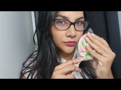 ASMR comiendo piruleta y leyendo una historia de ustedes