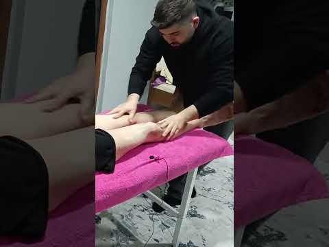 RELAXING MASSAGE FOR QUADRICEPS AFTER SPORTS #satisfying #relaxing #asmr #shorts #massage