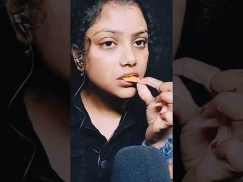 ASMR Chips Eating 😋 #asmr #asmrshorts #asmrshraboni #shorts